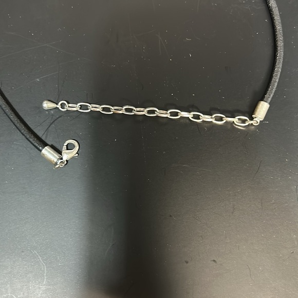 Silvertone sunburst necklace and earring set. Leather strap. - Picture 9 of 9